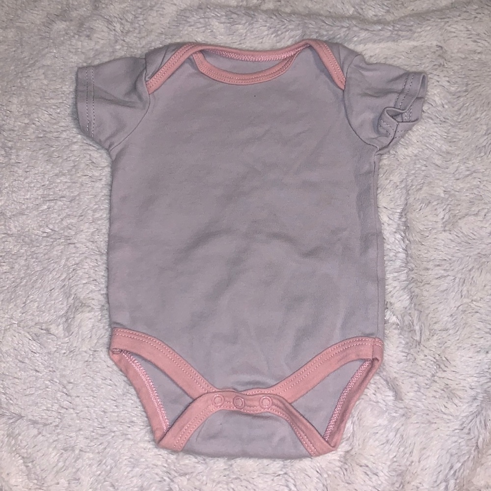 (3 for $10) chick pea 3-6 month bodysuit baby girl clothing